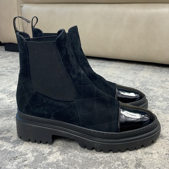 New AGL Mary Beat Quilted Ankle Boot Patent Leather Cap Toe Sz 38.5 - Picture 8 of 16